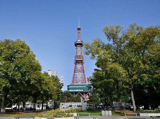 札幌の街を一望するテレビ塔。名物・テレビ父さんは要チェック！