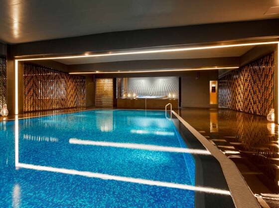 ご家族・ご兄弟はプールでリフレッシュも♪