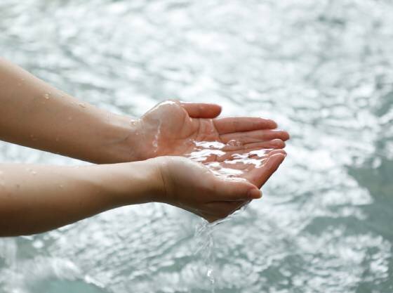 当館自慢のトロトロの泉質でお肌スベスベ♪