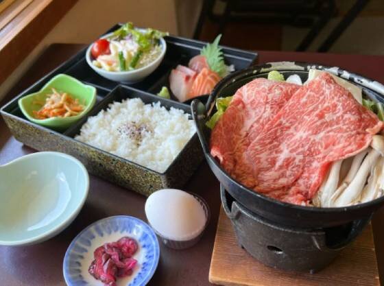 和牛すき焼きランチ