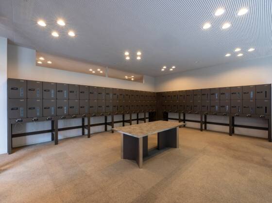 チェックイン前・後も利用できるセルフラゲッジロッカー。