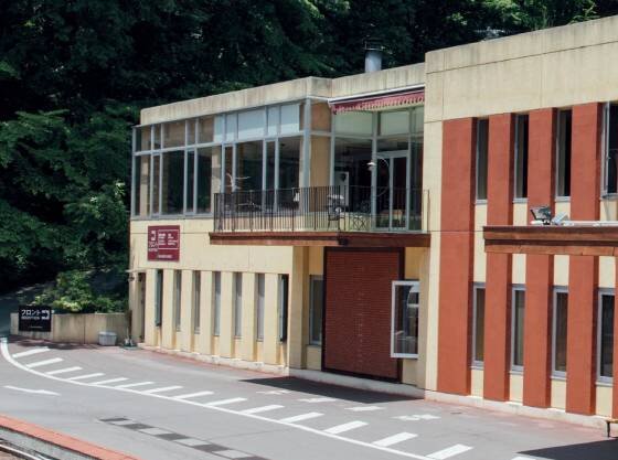 【フロント棟】売店などがあります