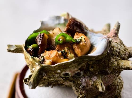 大サザエのガーリックバター