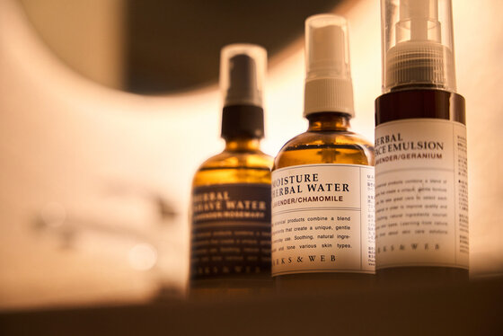 アメニティは全館「MARKS＆WEB」をご用意しております