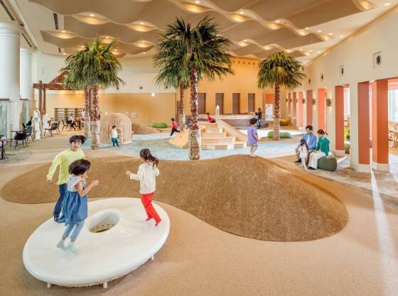 館内にはインドアパーク「KIDS OASIS」や、2026年6月にはインドアプールが完全リニューアルし、ますます楽しくお過ごしいただける環境へ。